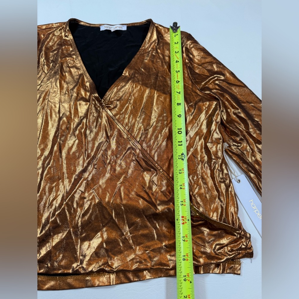 Harper Wren Shiny Gold/Copper blouse. Size XS (W) - Picture 6 of 11